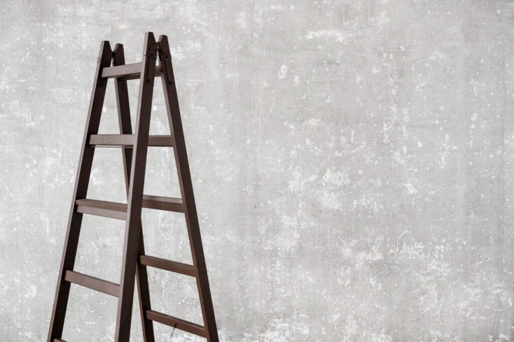 Требования к лестницам и стремянкам