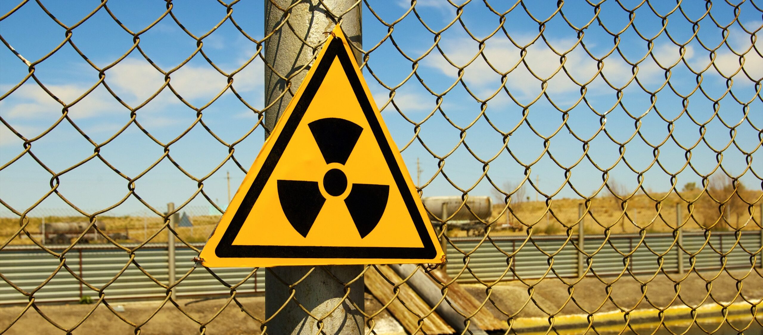 Фото радиации. Ядерная и радиационная безопасность. Радиоактивное загрязнение. Радиация. Радиационно опасные вещества.